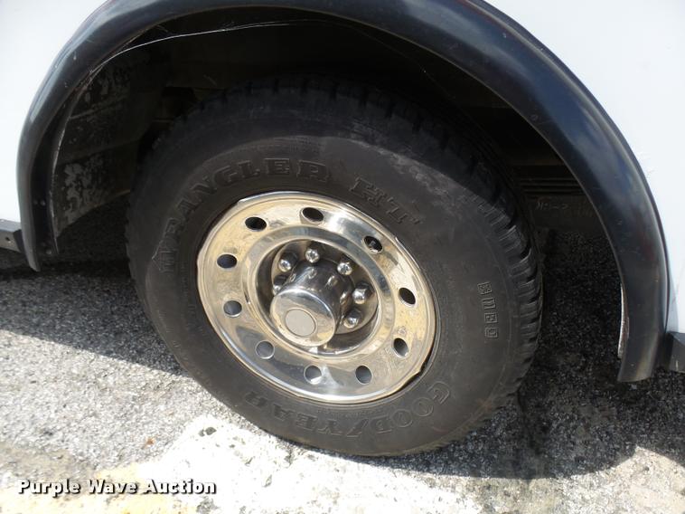 image for item K1789 1993 Ford Econoline E350 ambulance