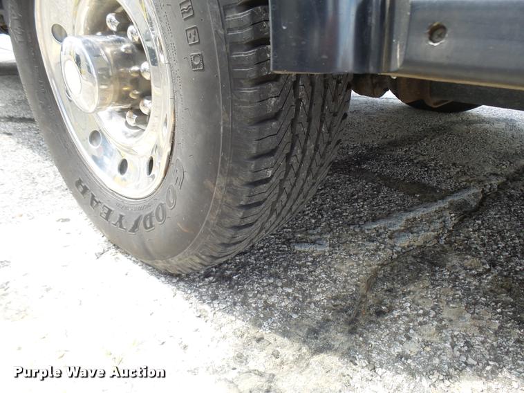 image for item K1789 1993 Ford Econoline E350 ambulance