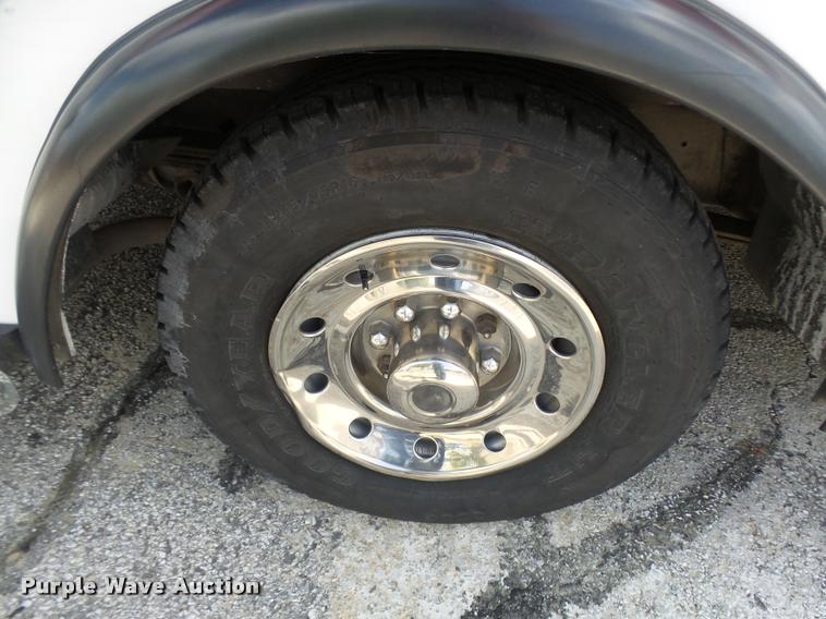 image for item K1789 1993 Ford Econoline E350 ambulance