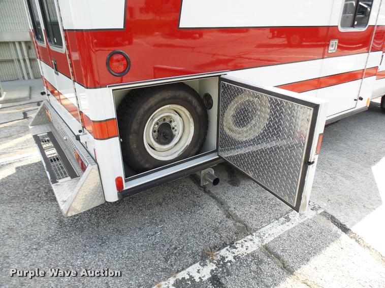 image for item K1789 1993 Ford Econoline E350 ambulance