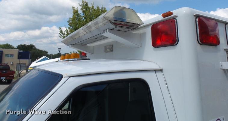 image for item K1789 1993 Ford Econoline E350 ambulance