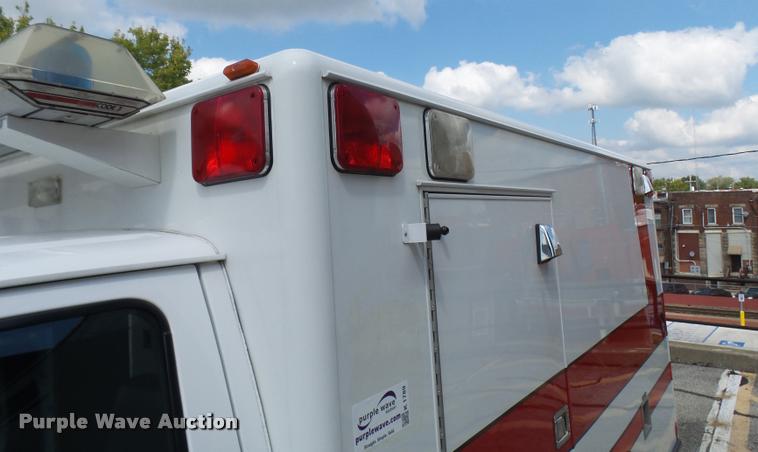 image for item K1789 1993 Ford Econoline E350 ambulance