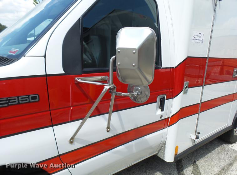 image for item K1789 1993 Ford Econoline E350 ambulance