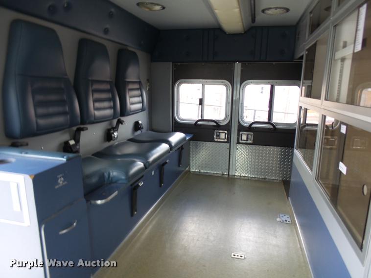 image for item K1789 1993 Ford Econoline E350 ambulance