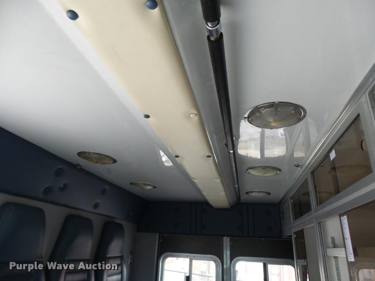 image for item K1789 1993 Ford Econoline E350 ambulance