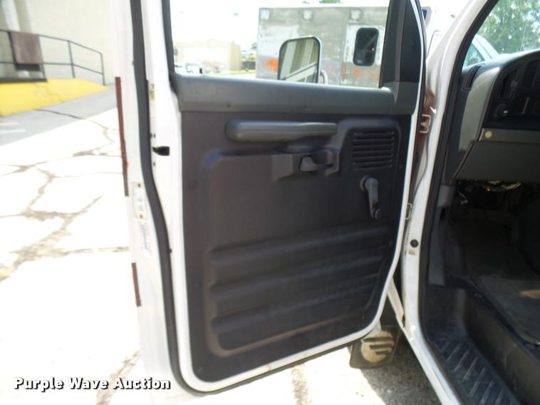 image for item K1789 1993 Ford Econoline E350 ambulance