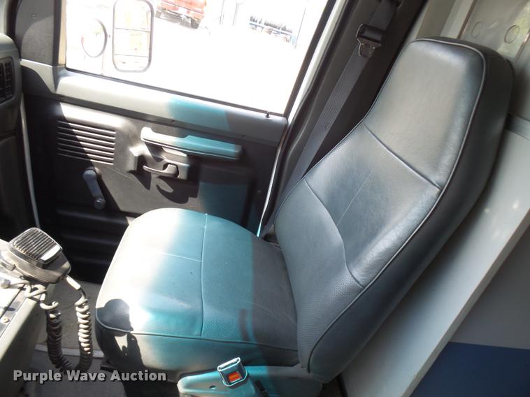 image for item K1789 1993 Ford Econoline E350 ambulance