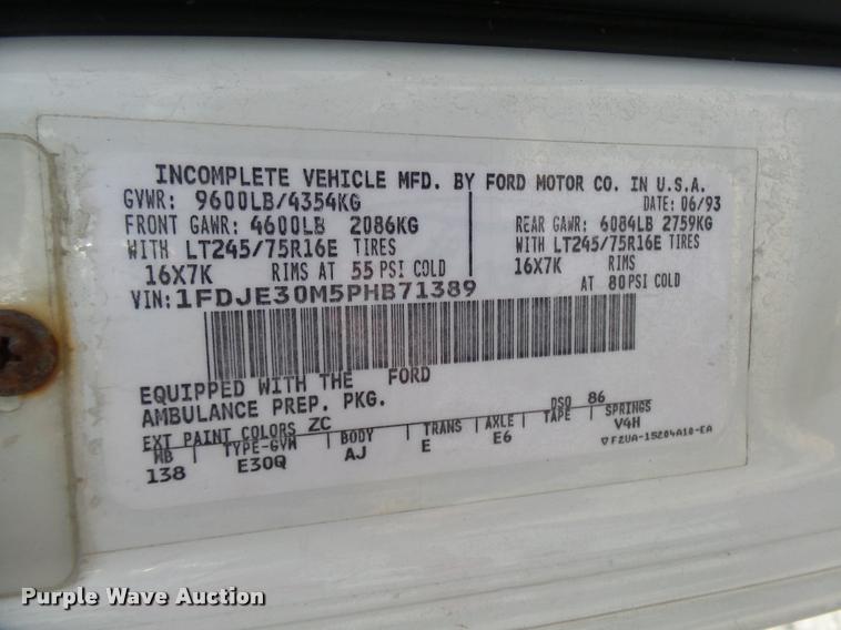 image for item K1789 1993 Ford Econoline E350 ambulance