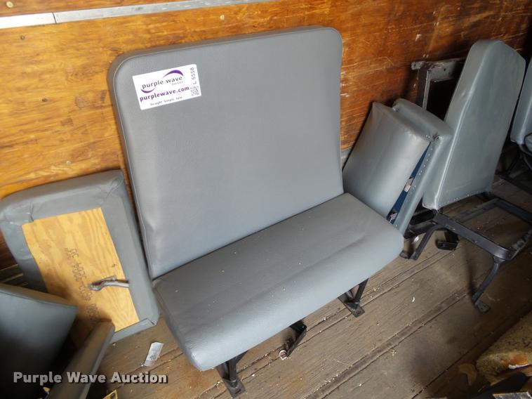 (24) school bus seats in Des Moines, IA Item L5558 sold Purple Wave