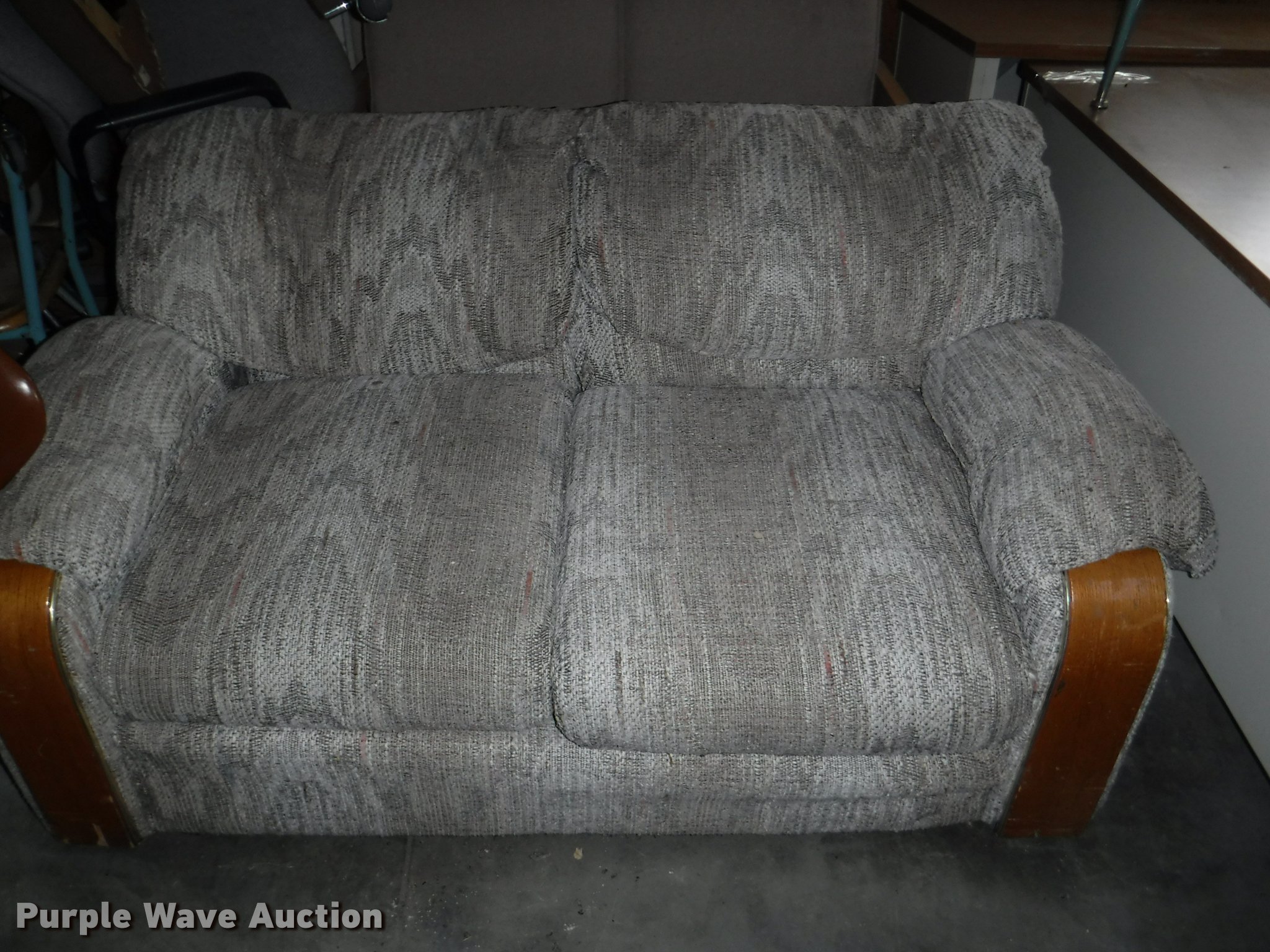 Furniture in Junction City, KS Item BY9904 sold Purple Wave