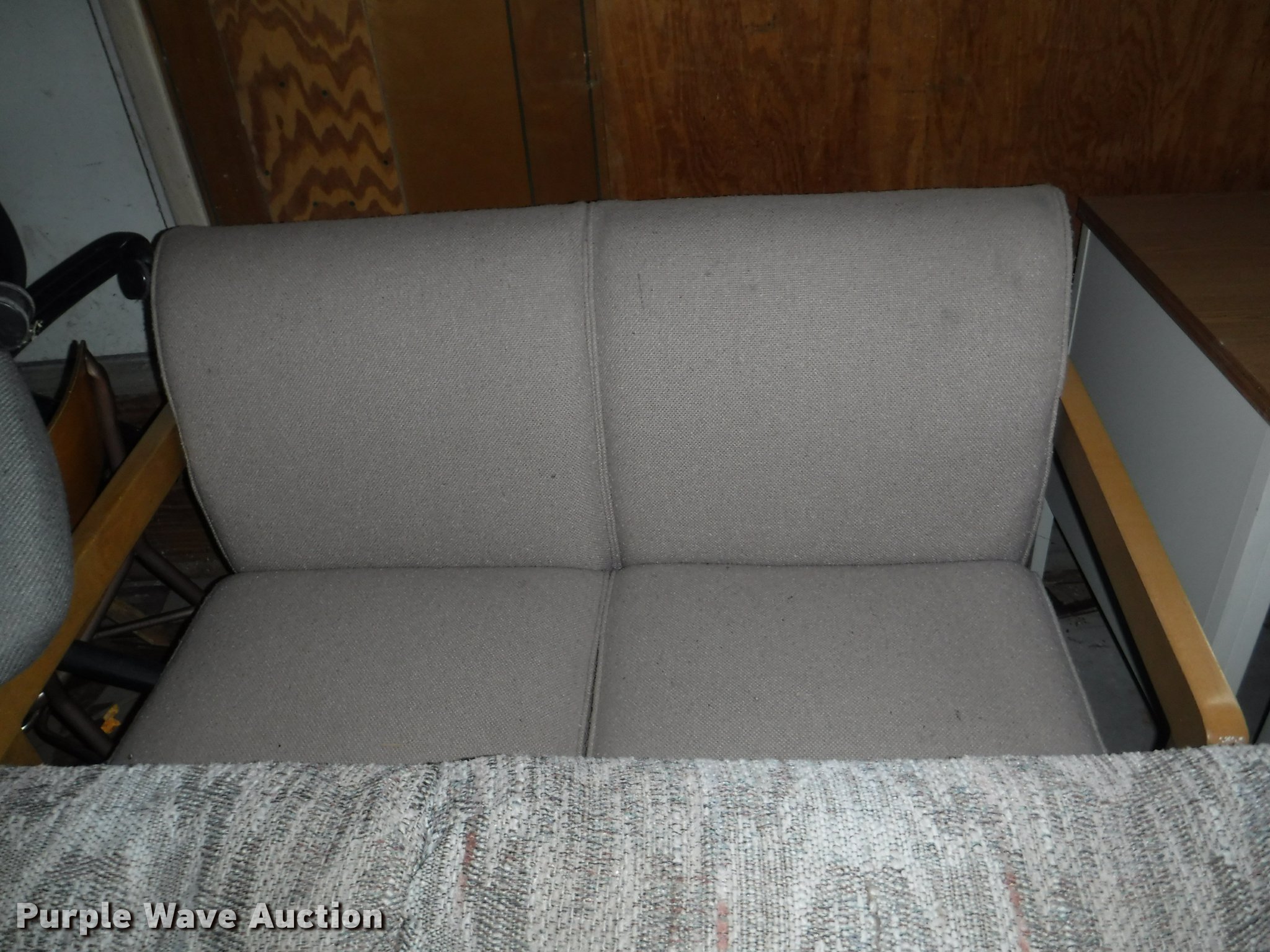 Furniture in Junction City, KS Item BY9904 sold Purple Wave