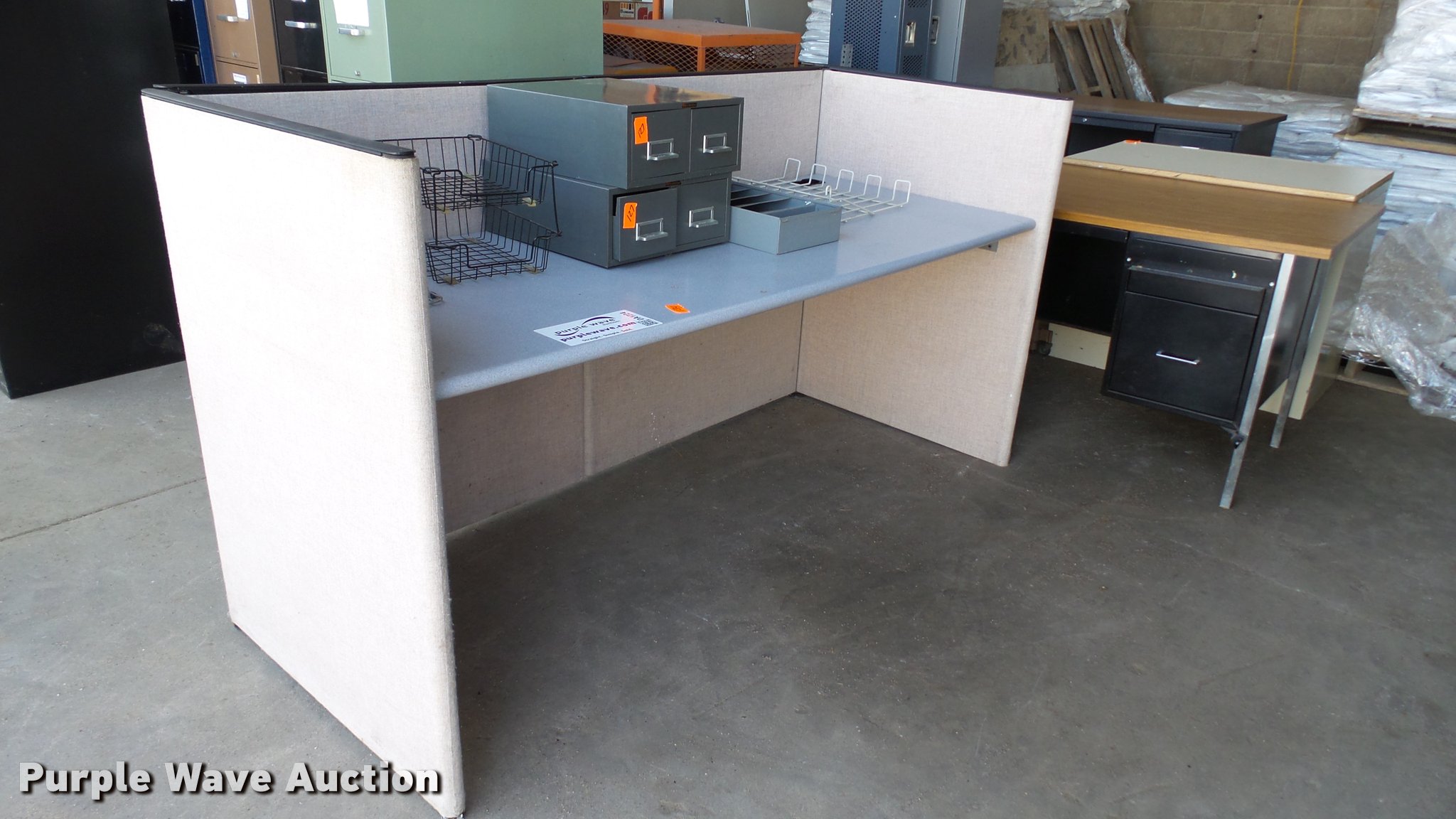 Office furniture in Muscatine, IA Item DA1224 for sale Purple Wave