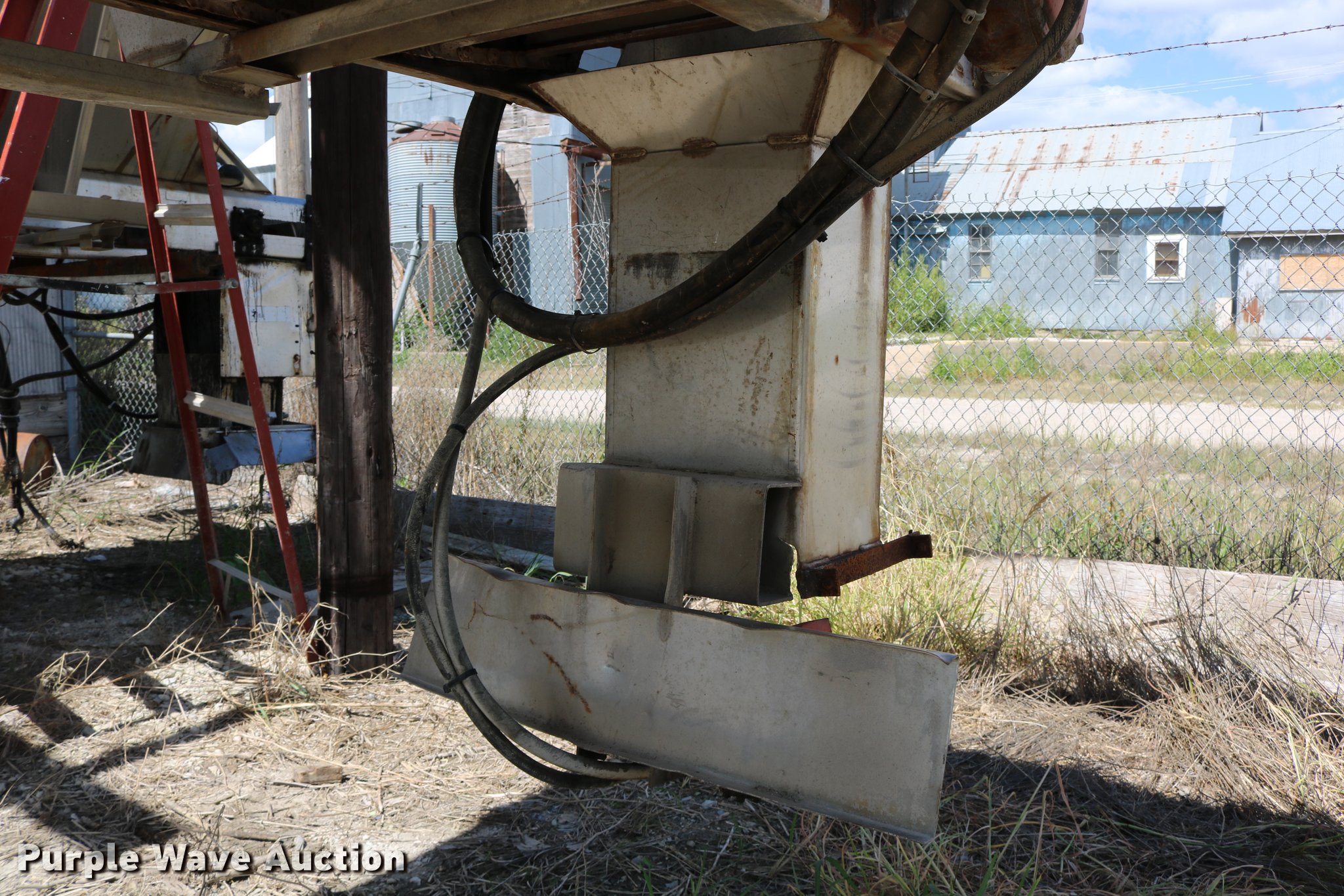 Flink 609MD7 salt/sand spreader in Frankfort, KS Item DD0187 for