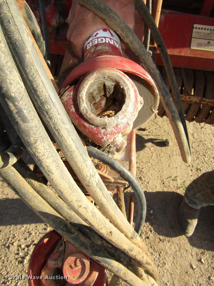 image for item DA3125 New Holland 850 round baler