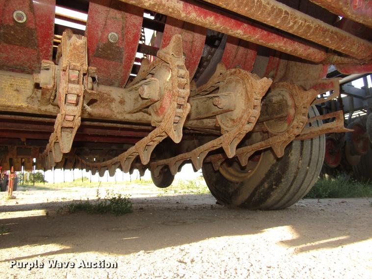 image for item DA3125 New Holland 850 round baler