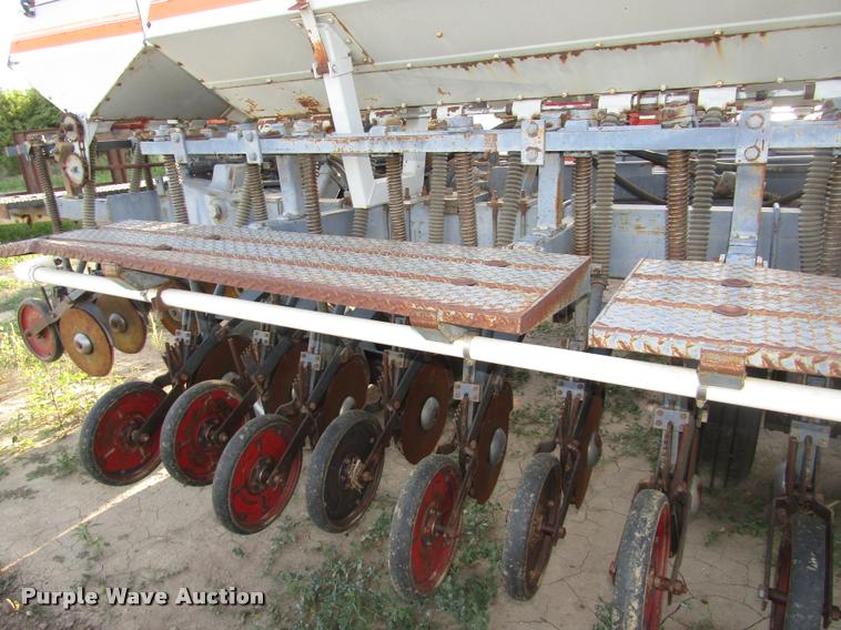 image for item DA3126 CrustBuster 3400 DD36X10 grain drill