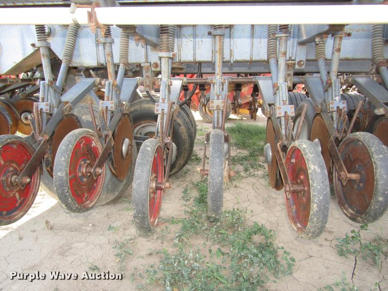 image for item DA3126 CrustBuster 3400 DD36X10 grain drill