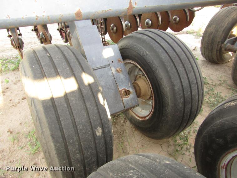 image for item DA3126 CrustBuster 3400 DD36X10 grain drill