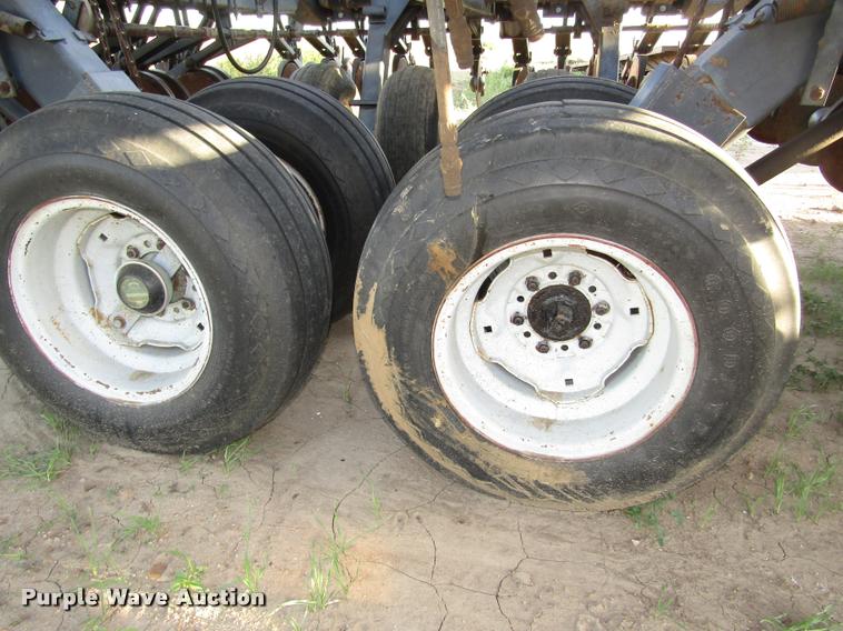 image for item DA3126 CrustBuster 3400 DD36X10 grain drill