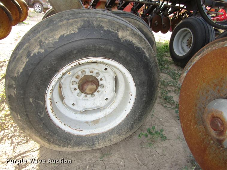 image for item DA3126 CrustBuster 3400 DD36X10 grain drill