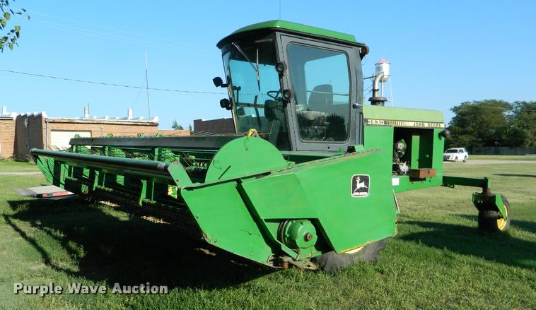 image for item DB1132 1985 John Deere 3830 self-propelled windrower
