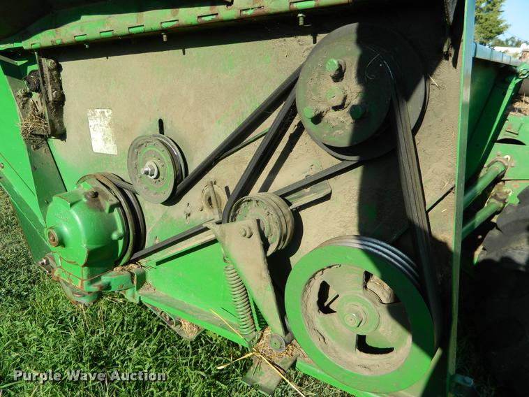 image for item DB1132 1985 John Deere 3830 self-propelled windrower