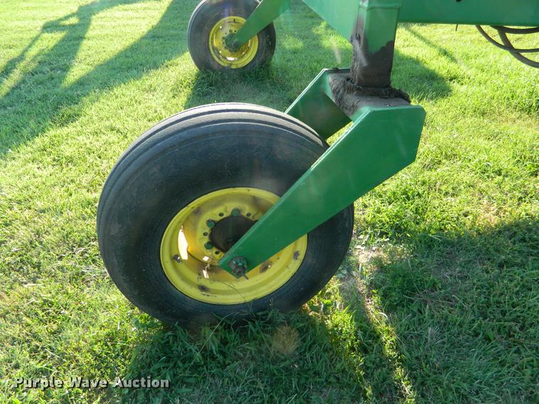 image for item DB1132 1985 John Deere 3830 self-propelled windrower