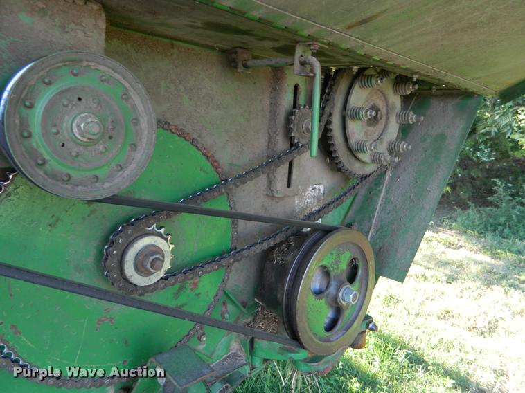 image for item DB1132 1985 John Deere 3830 self-propelled windrower