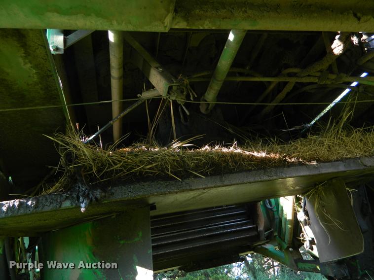 image for item DB1132 1985 John Deere 3830 self-propelled windrower