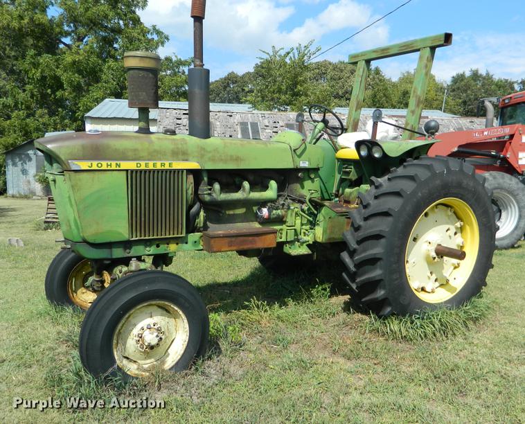 image for item DB1137 John Deere 4020 tractor