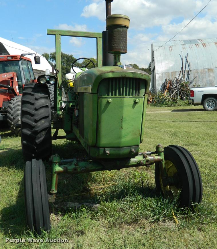 image for item DB1137 John Deere 4020 tractor