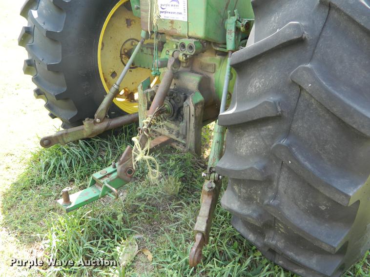 image for item DB1137 John Deere 4020 tractor