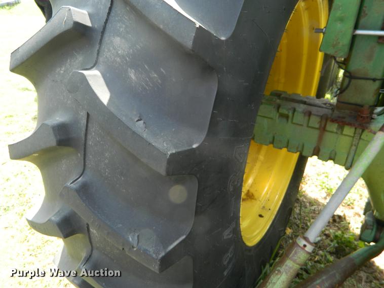 image for item DB1137 John Deere 4020 tractor