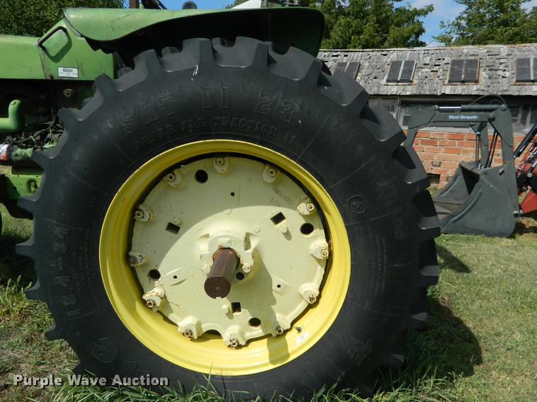 image for item DB1137 John Deere 4020 tractor