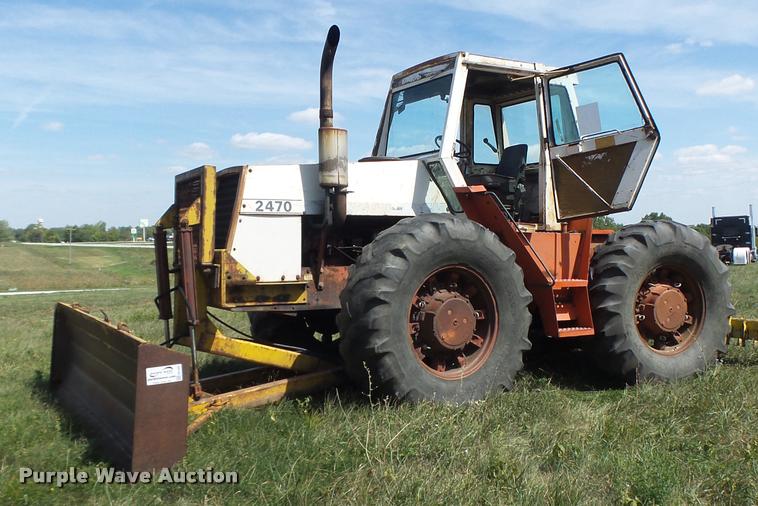 image for item DB1425 1976 Case 2470 tractor