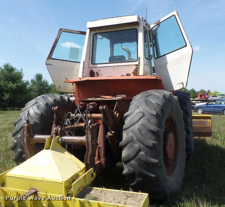 image for item DB1425 1976 Case 2470 tractor