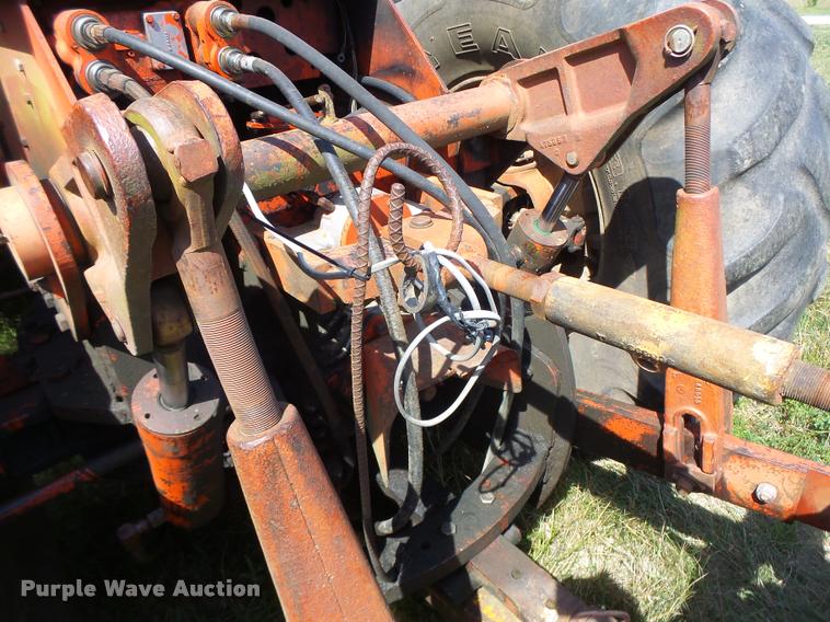 image for item DB1425 1976 Case 2470 tractor