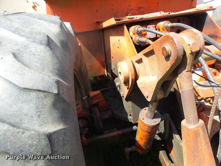 image for item DB1425 1976 Case 2470 tractor