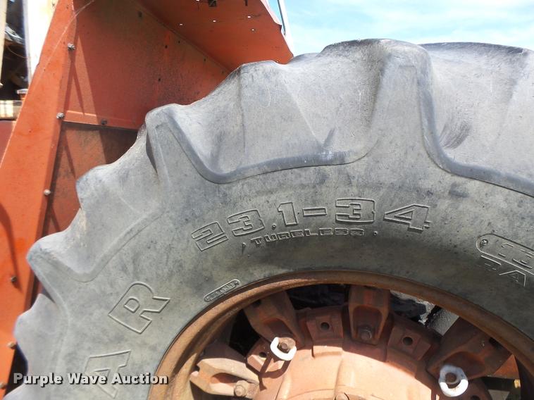 image for item DB1425 1976 Case 2470 tractor