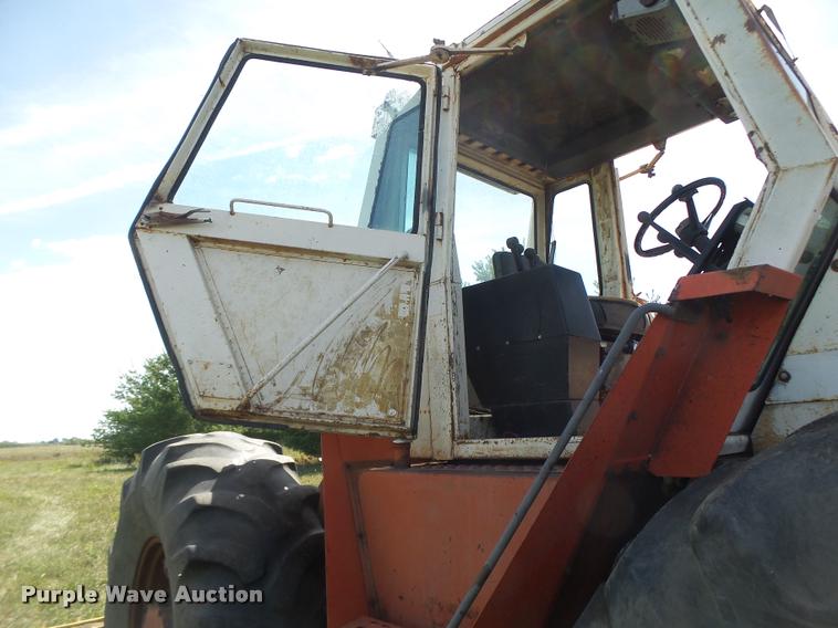 image for item DB1425 1976 Case 2470 tractor