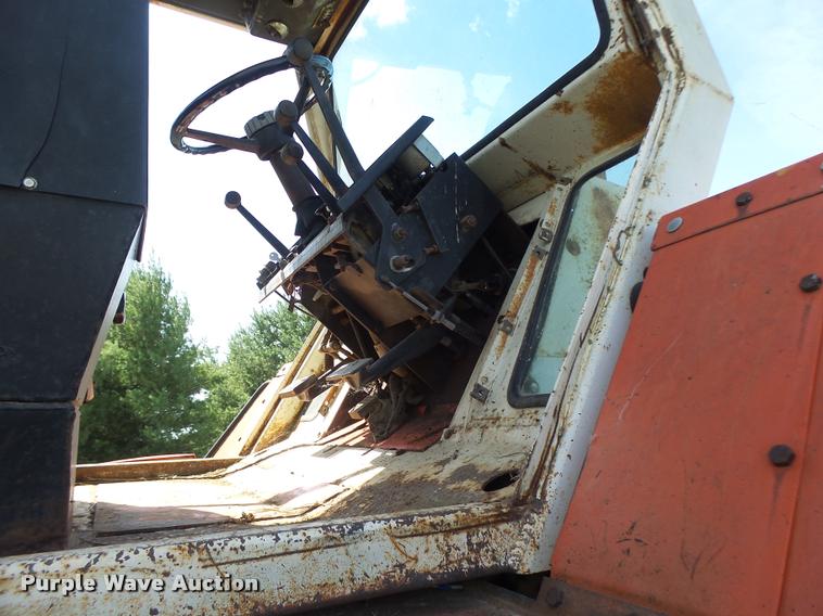 image for item DB1425 1976 Case 2470 tractor