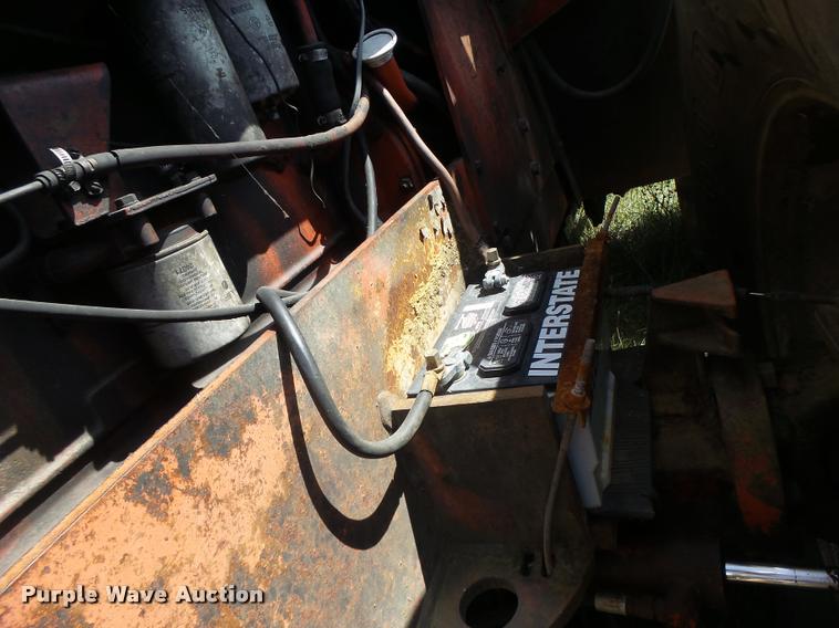 image for item DB1425 1976 Case 2470 tractor