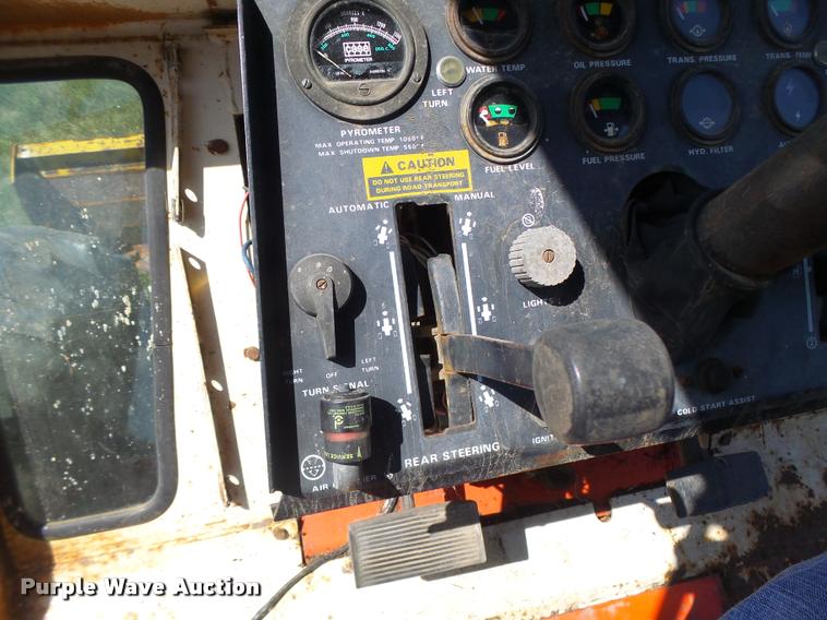 image for item DB1425 1976 Case 2470 tractor