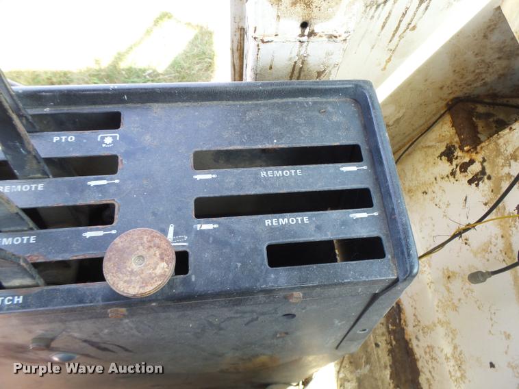 image for item DB1425 1976 Case 2470 tractor