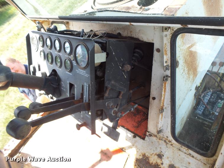 image for item DB1425 1976 Case 2470 tractor