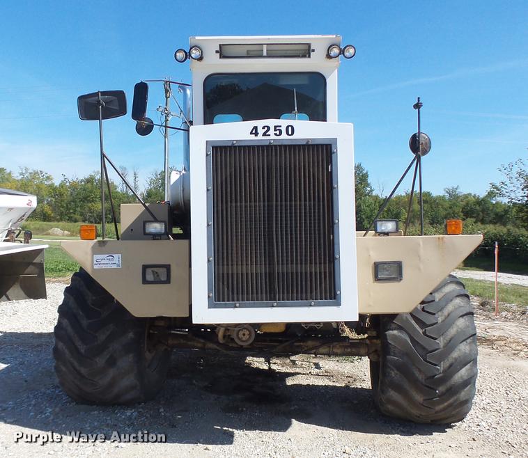 image for item DB1427 Mertz 4250 self-propelled applicator cab and chassis