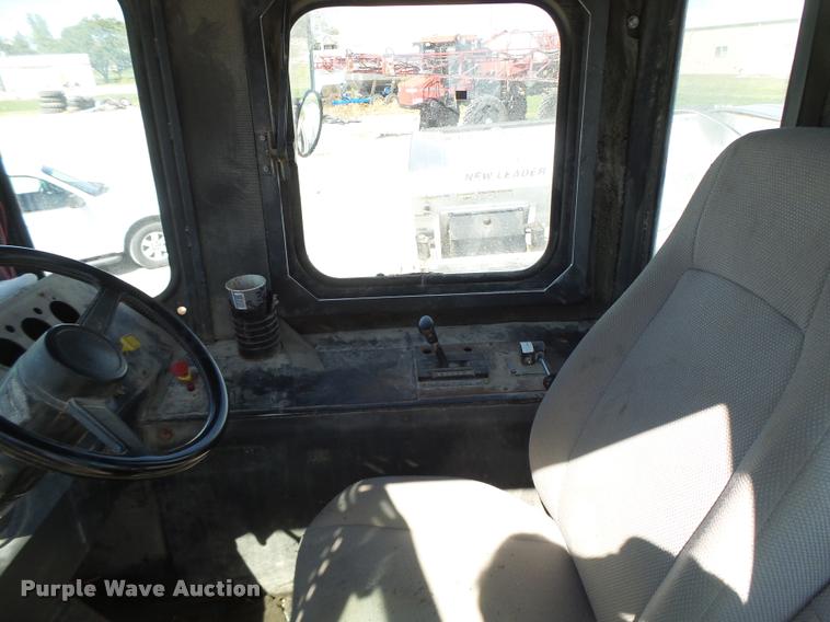 image for item DB1427 Mertz 4250 self-propelled applicator cab and chassis