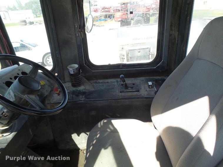 image for item DB1427 Mertz 4250 self-propelled applicator cab and chassis