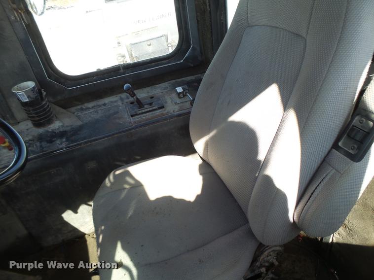 image for item DB1427 Mertz 4250 self-propelled applicator cab and chassis