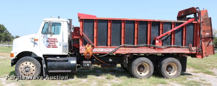 image for item DB4141 1997 International 8100 manure spreader truck